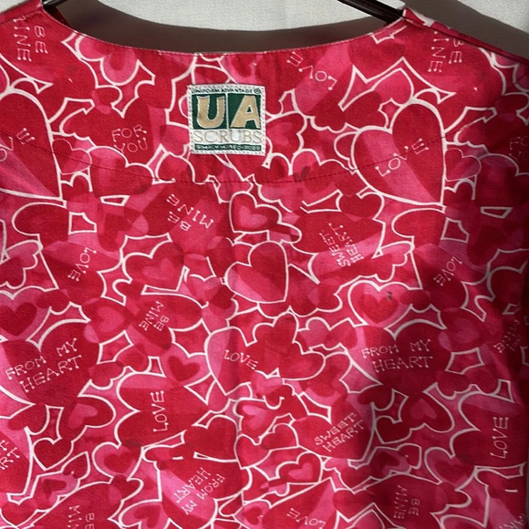 UA Scrubs Perfect for Valentine’s Day - Picture 4 of 4